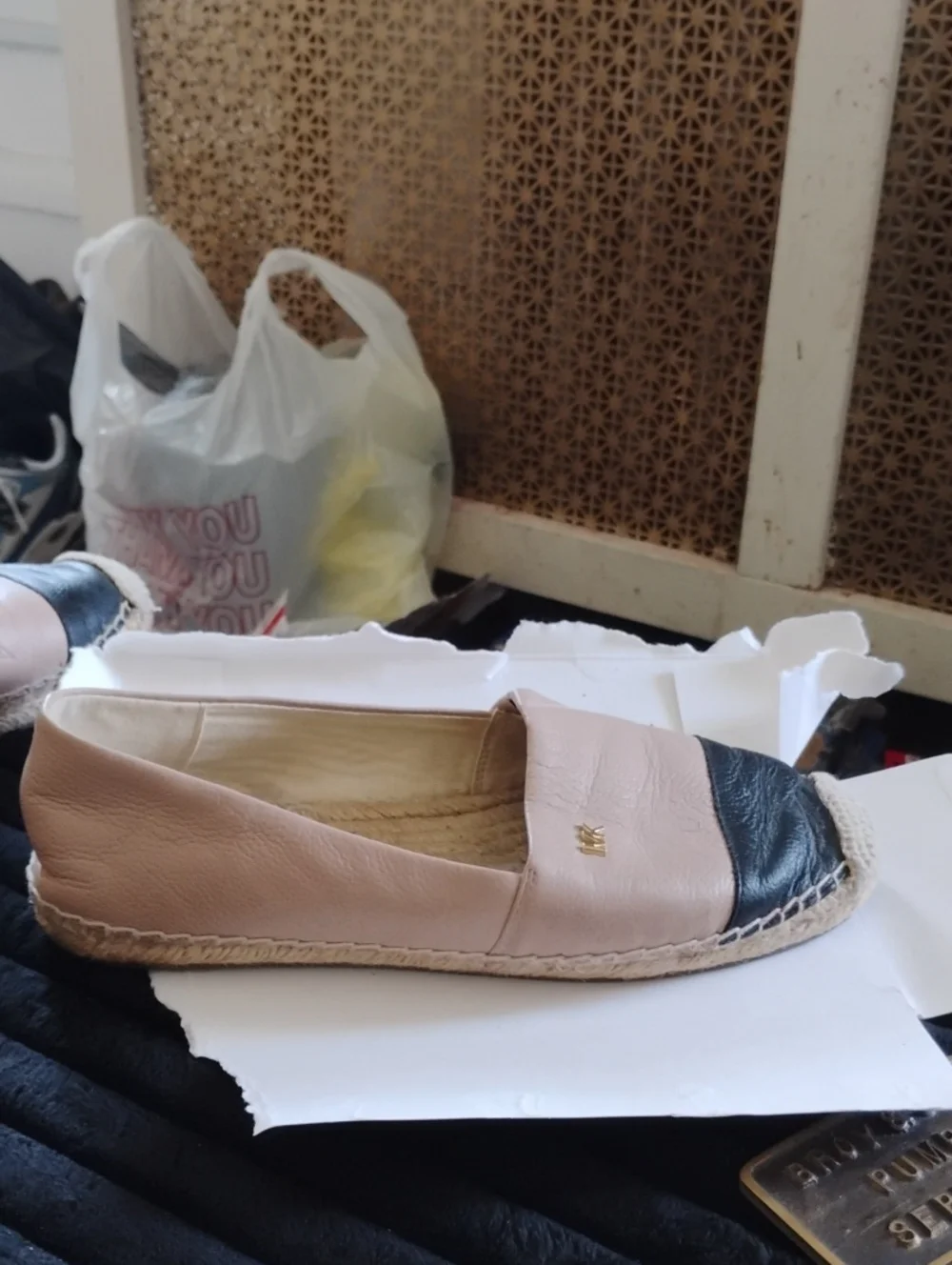 MICHAEL KORS KENDRICK LEATHER SLIP ON ESPADRILLES W/ BLUSH UPPER & BLACK TOE CAP